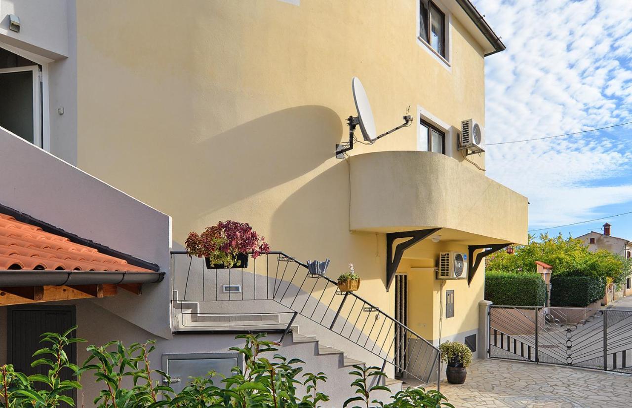 Apartments Jadranka 1279 Pomer Exterior photo